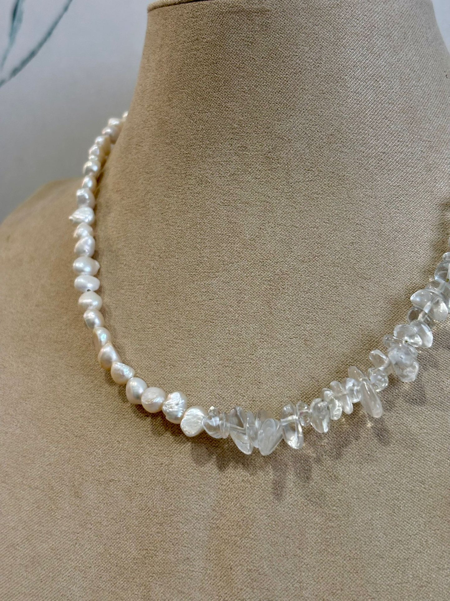 Collar Piedras White
